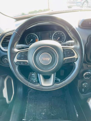 2017 Jeep Renegade - Image 24