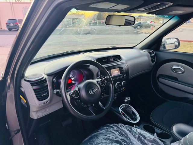 2016 Kia Soul - Image 13