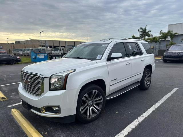 2017 GMC Yukon Denali photo 6