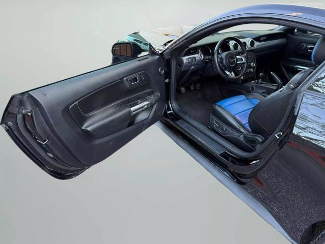 2017 Ford Mustang - Image 30