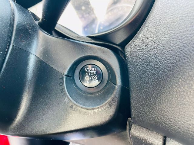 2017 Jeep Renegade - Image 23