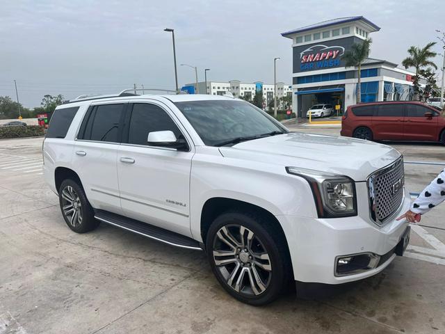 2017 GMC Yukon Denali photo 18