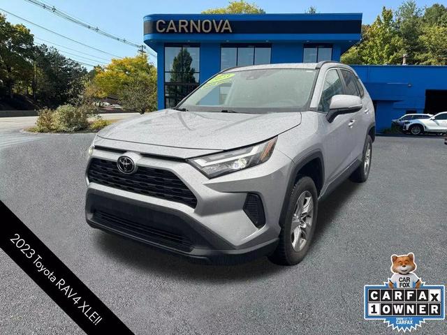 2018 Toyota RAV4 LE photo 31