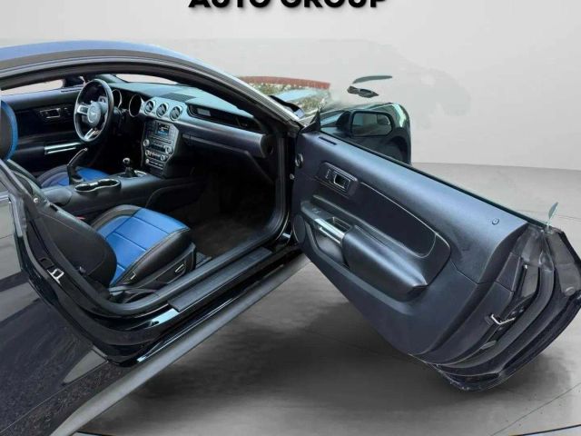 2017 Ford Mustang - Image 31