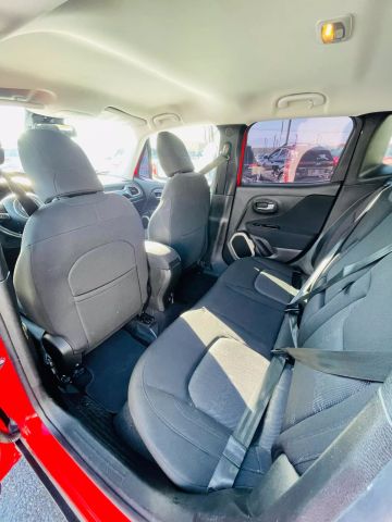 2017 Jeep Renegade - Image 29