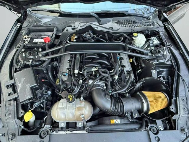 2017 Ford Mustang - Image 34