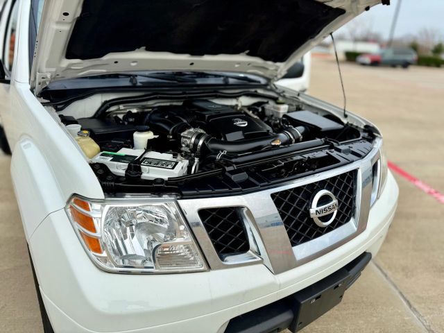2019 Nissan Frontier Crew Cab - Image 24