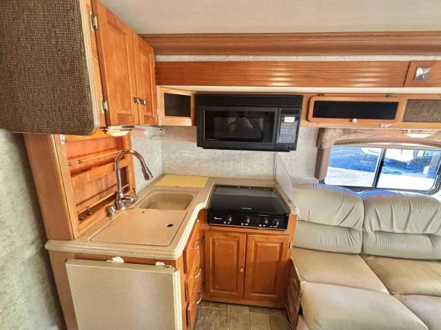 2005 Gulf Stream Bt Cruiser - Image 14