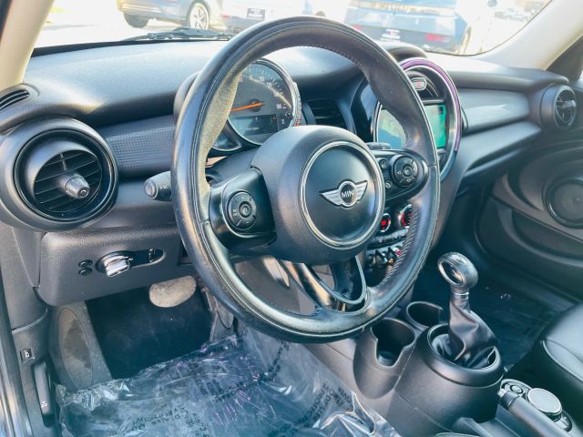 2017 Mini Hardtop 4 Door - Image 28