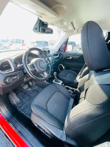 2017 Jeep Renegade - Image 32