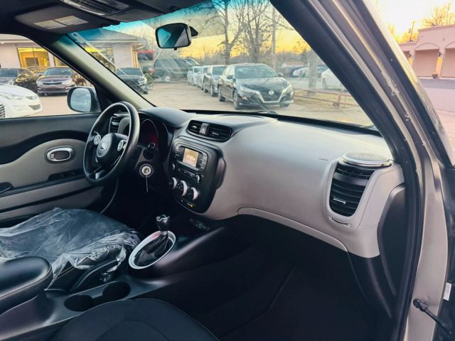 2016 Kia Soul - Image 21