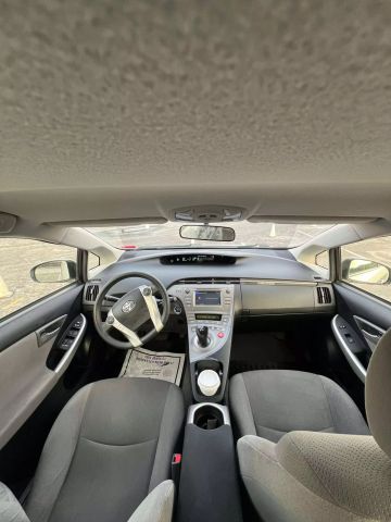 2014 Toyota Prius Two Hatchback 4d - Image 18