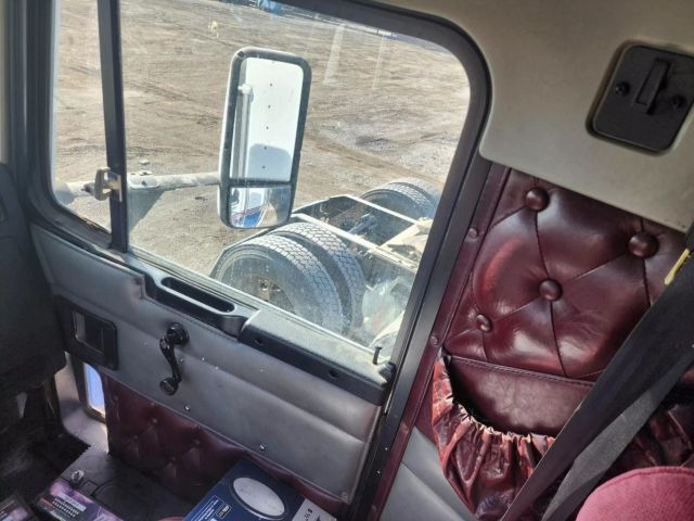 1994 Kenworth Construct T600 - Image 5