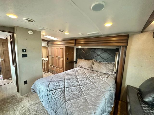 2017 Keystone Montana - Image 19