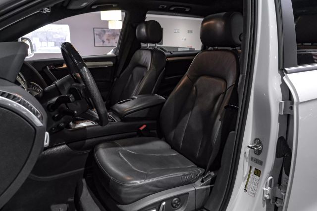 2015 Audi Q7 3.0t S Line Prestige Sport Utility 4d - Image 4