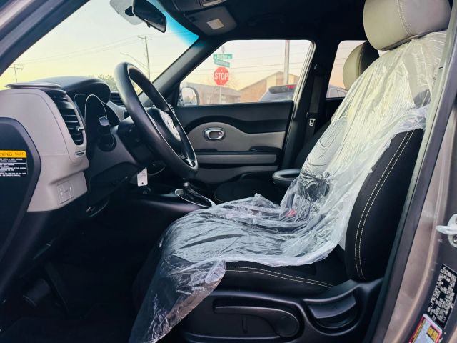 2016 Kia Soul - Image 12