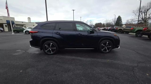 2021 Toyota Highlander Xse Sport Utility 4d - Image 4