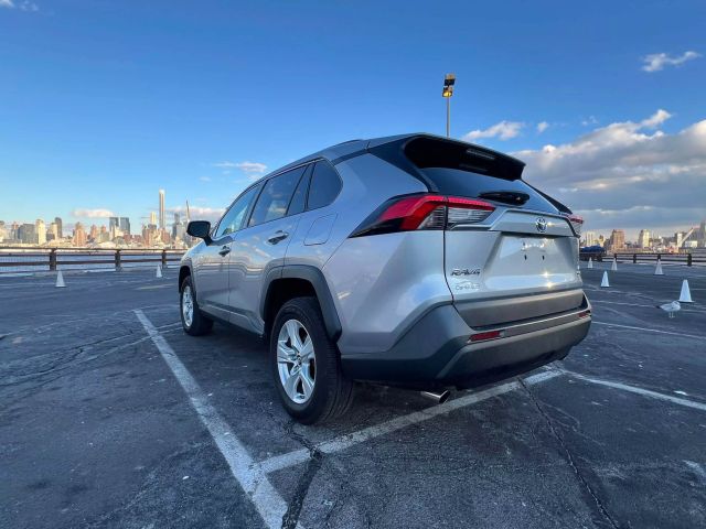 2019 Toyota Rav4 Hybrid Le Sport Utility 4d - Image 7