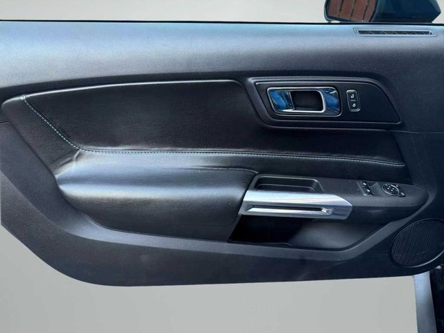 2017 Ford Mustang - Image 27
