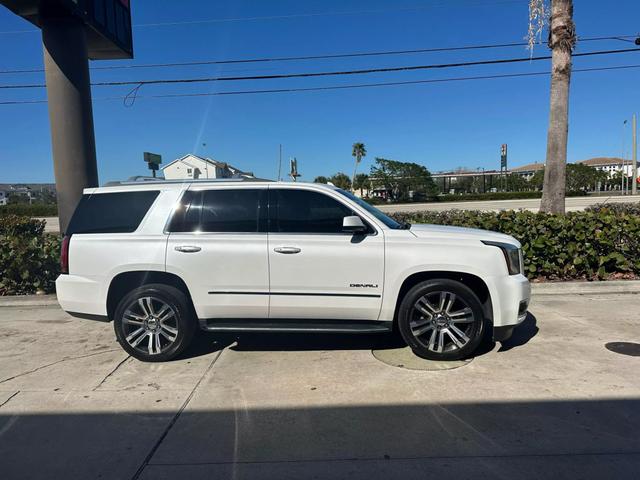 2017 GMC Yukon Denali photo 28