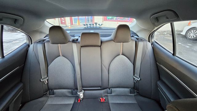 2018 Toyota Camry Hybrid - Image 22
