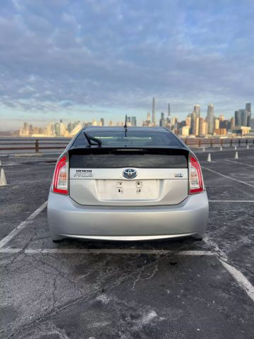 2014 Toyota Prius Two Hatchback 4d - Image 11