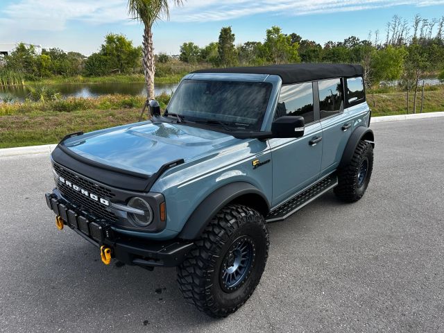 2022 Ford Bronco - Image 3