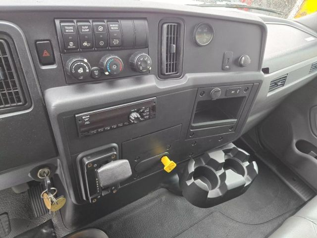 2020 International Mv607 - Image 11