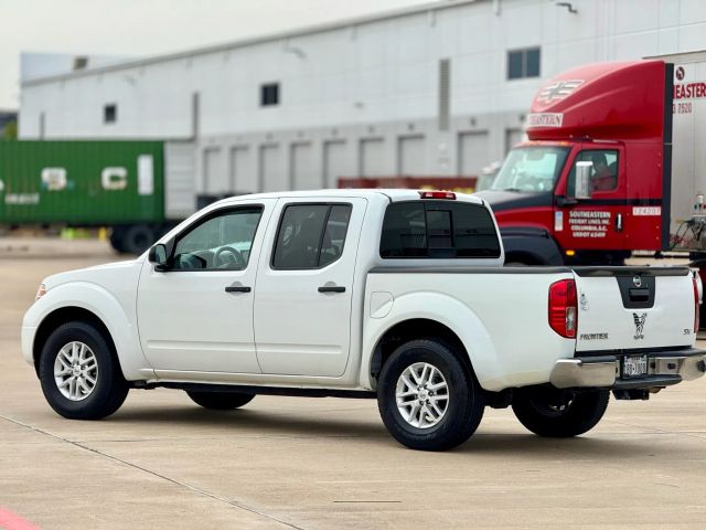 2019 Nissan Frontier Crew Cab - Image 7