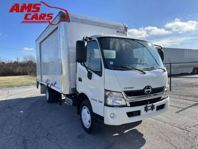 2017 Hino 195 - Image 3