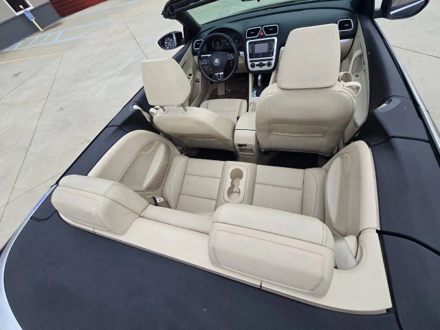 2016 Volkswagen Eos - Image 7