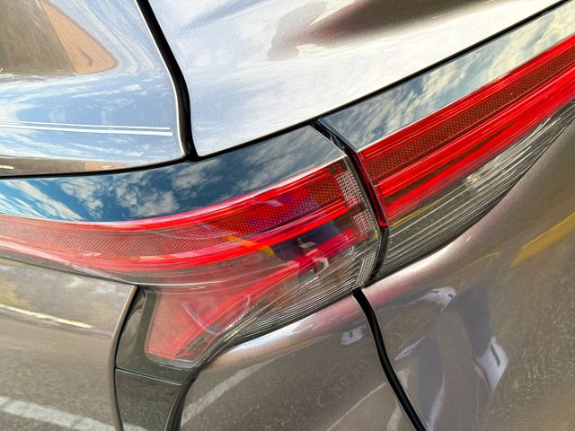 2022 Toyota Sienna - Image 14