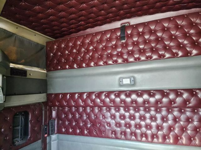 1994 Kenworth Construct T600 - Image 3