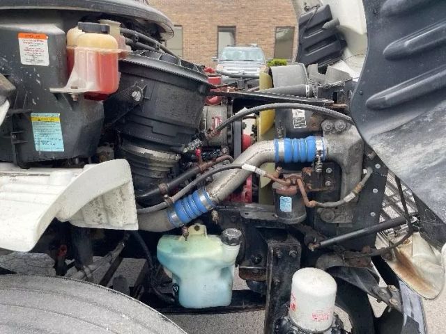 2019 Freightliner M2 - Image 32