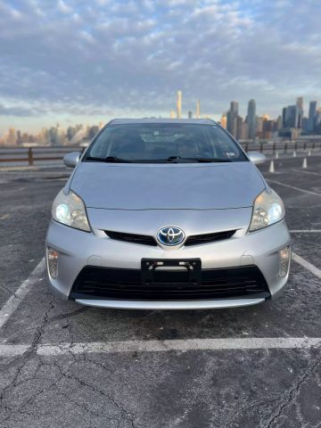 2014 Toyota Prius Two Hatchback 4d - Image 4