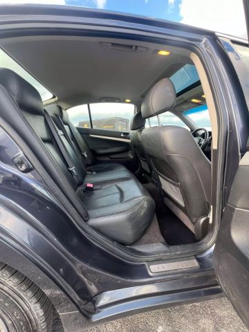 2007 Infiniti G35x Sedan 4d - Image 17