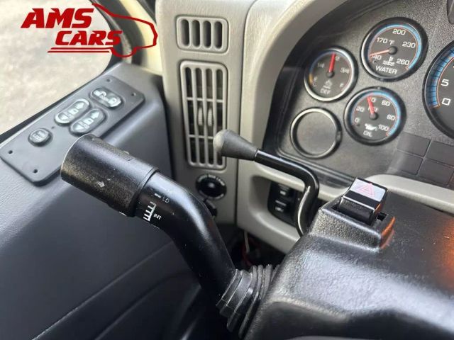 2016 International 4300 - Image 12