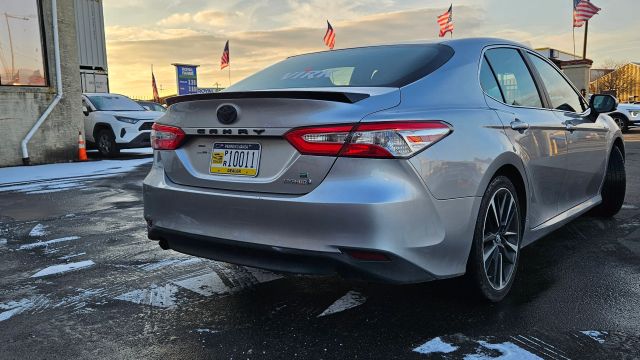 2018 Toyota Camry Hybrid - Image 6