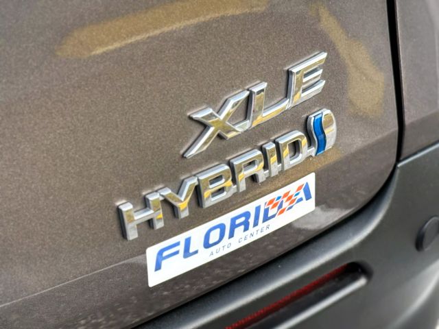 2022 Toyota Sienna - Image 13