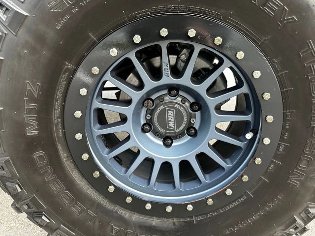 2022 Ford Bronco - Image 38