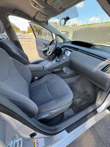 2011 Toyota Prius - Image 24