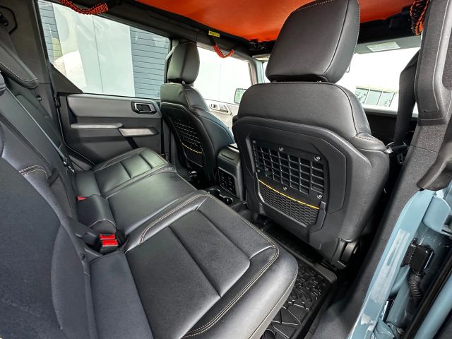 2022 Ford Bronco - Image 65