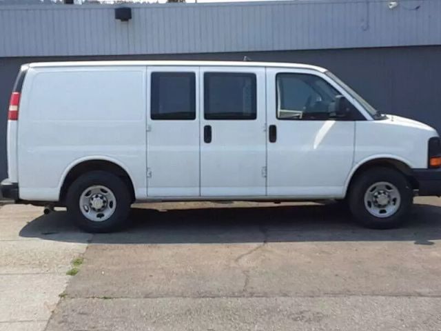 2012 Chevrolet Express 2500 Cargo - Image 9