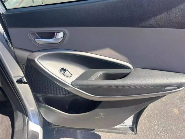 2017 Hyundai Santa Fe Sport - Image 13