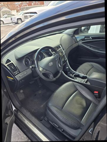 2013 Hyundai Sonata Se Sedan 4d - Image 9