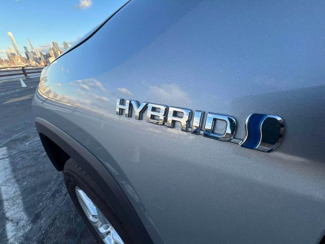 2019 Toyota Rav4 Hybrid Le Sport Utility 4d - Image 37