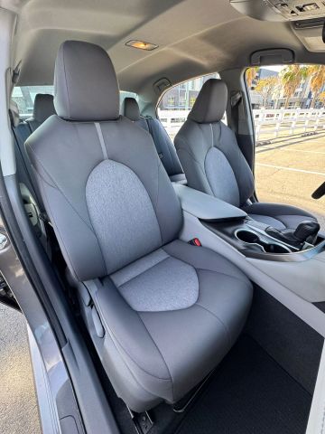 2021 Toyota Camry - Image 19