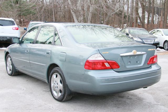 2004 Toyota Avalon - Image 5
