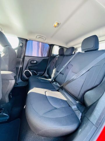 2017 Jeep Renegade - Image 31