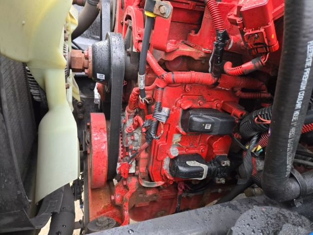 2020 International Mv607 - Image 21